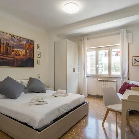 Cinecitta Gem Flat With Veranda Appartement Rome
