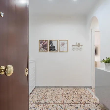 Cinecitta Gem Flat With Veranda Rome
