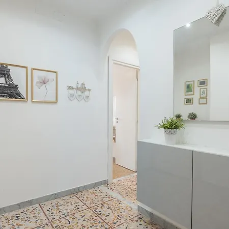 Apartman Cinecitta Gem Flat With Veranda *